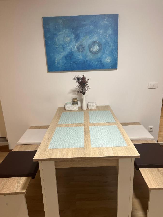 Blue Sun Apartment Ljubljana Bagian luar foto