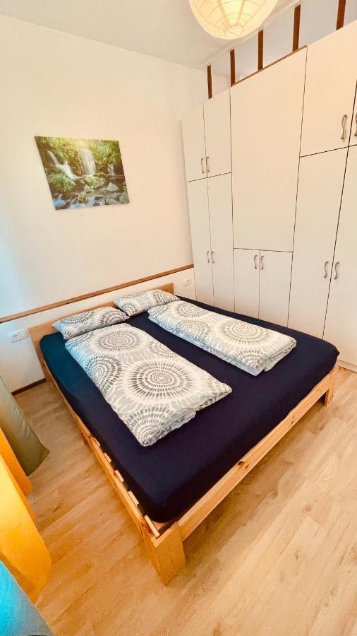 Blue Sun Apartment Ljubljana Bagian luar foto