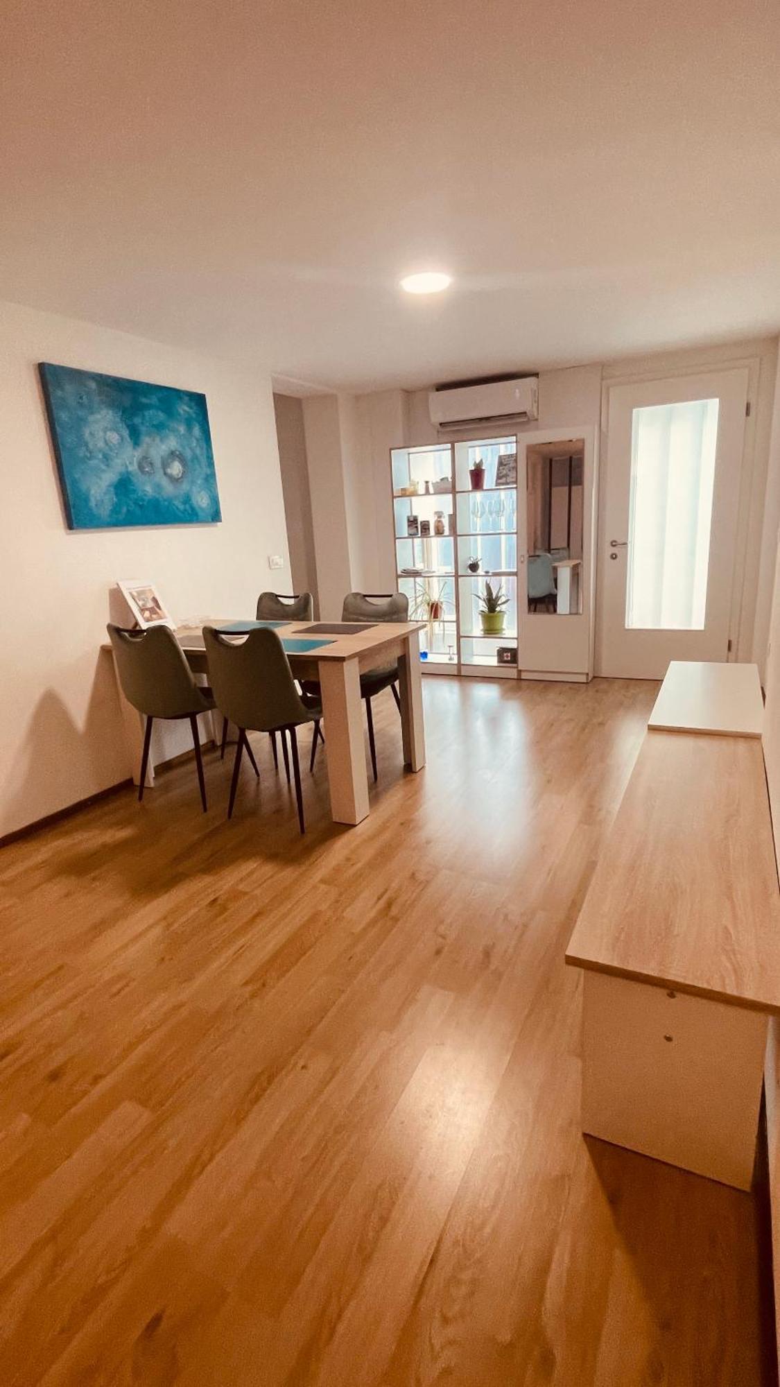 Blue Sun Apartment Ljubljana Bagian luar foto